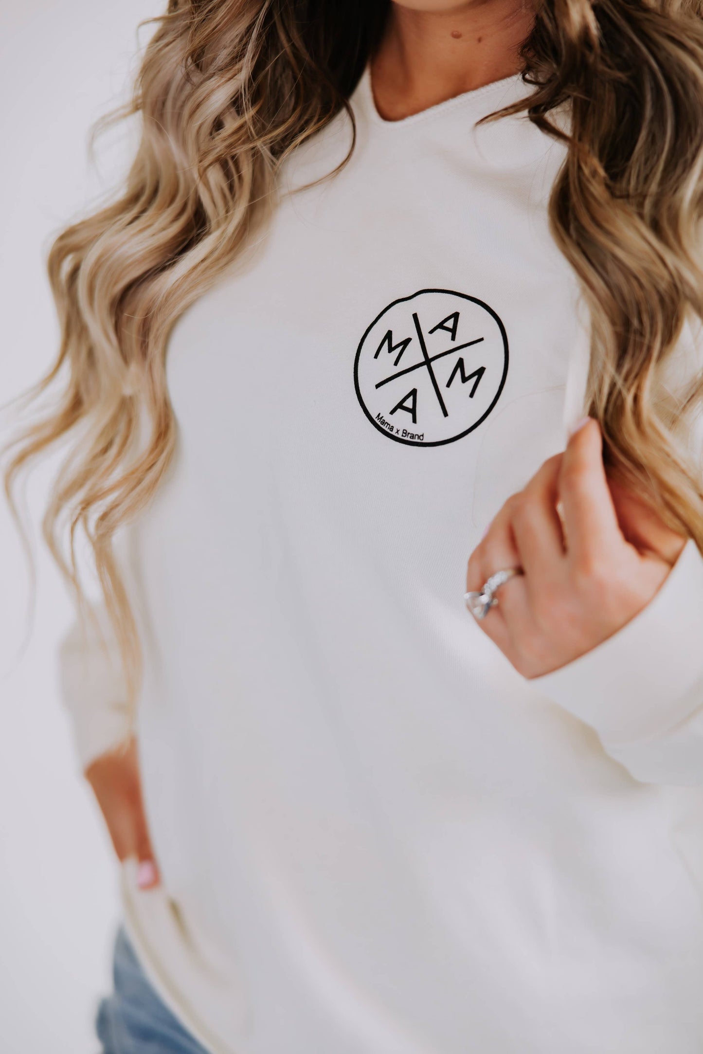 MAMA X™ SWEATSHIRT - CREAM