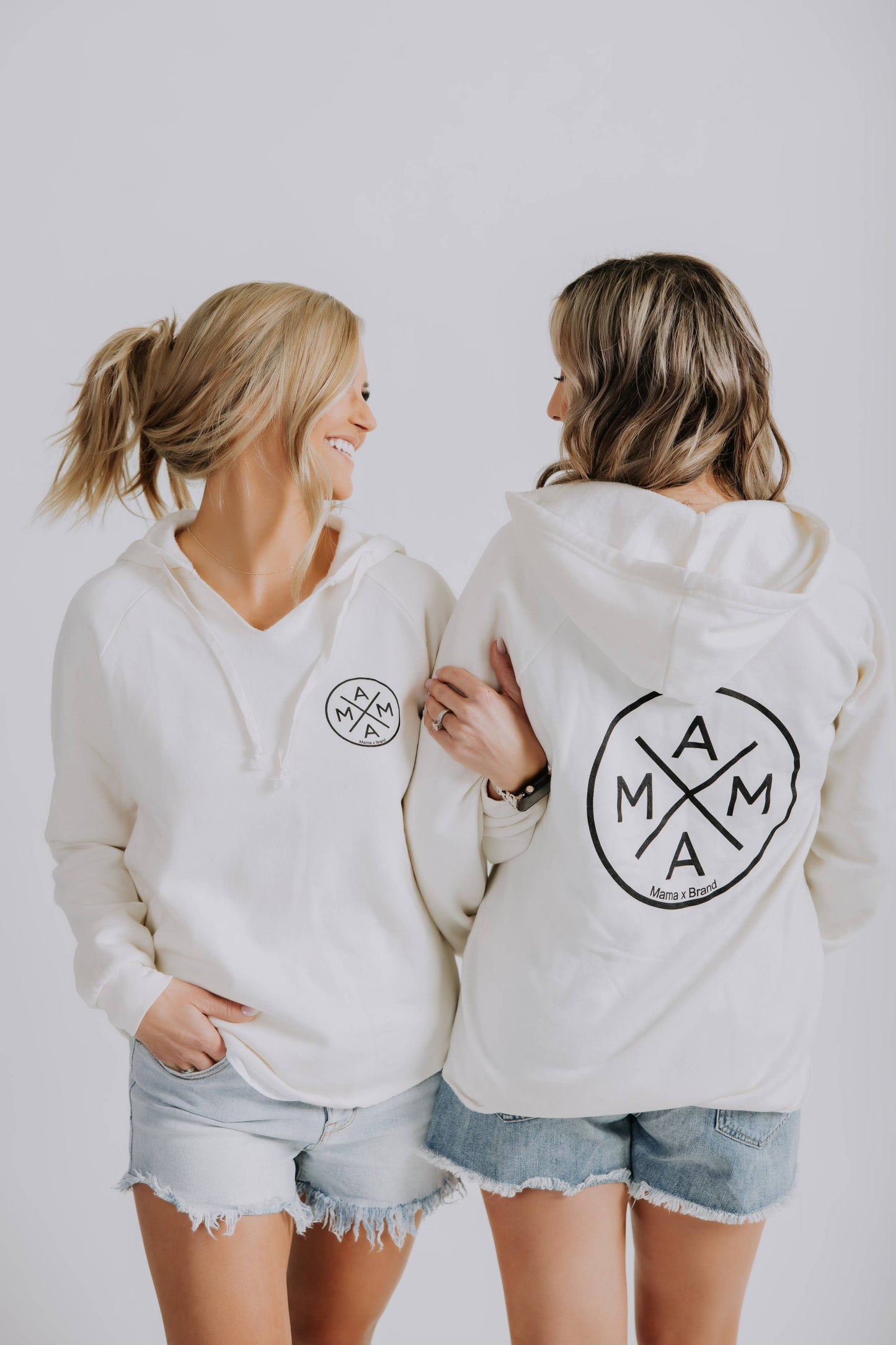 MAMA X™ SWEATSHIRT - CREAM